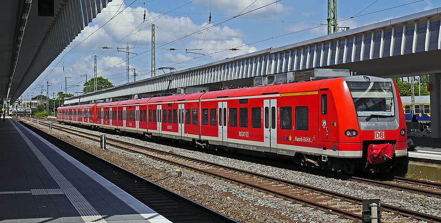รถไฟสีแดงบนรถไฟใต้ดิน, s bahn, ชานชาลา, hbf, สถานีกลาง, br425, รอกคู่, การจราจรในภูมิภาค, North Rhine Westphalia, สถานีถ่ายโอน, ฮับ, เพลง, การเชื่อมต่อ, การท่องเที่ยว, ผู้โดยสาร, db, รถไฟ, ทางรถไฟ, หน่วยไฟฟ้าหลายหน่วย, รถไฟภูมิภาค, öpnv, มันสเตอร์, เวสต์ฟาเลน, ราง 14, ดอยช์บาห์น ag, วอลล์เปเปอร์ HD