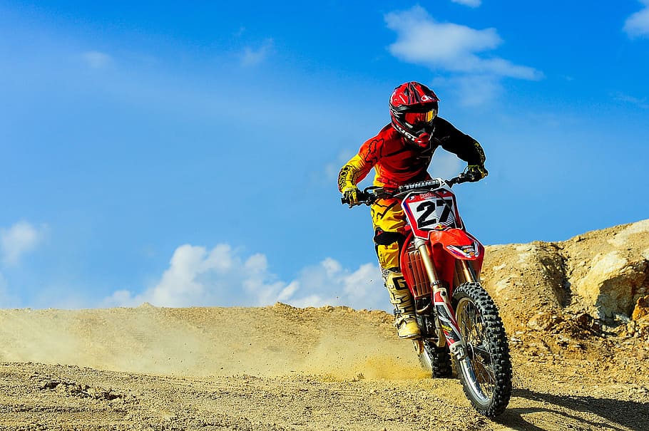 Carretera Cielo Hombre Persona Acción Aventura Motociclista Nubes Fondo De Pantalla Hd 8462