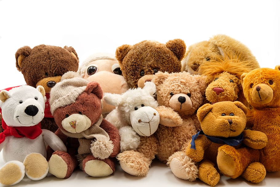 ตุ๊กตาหมีสีน้ำตาลจำนวนมากบนพื้นหลังสีขาว, ของเล่นนุ่ม ๆ , ตุ๊กตาสัตว์, หมีเท็ดดี้, ของเล่นนุ่ม ๆ , ของเล่น, นุ่ม ๆ , ครอบครัว, เพื่อน, มิตรภาพ, ชุมชน, ด้วยกัน, ภาพกลุ่ม, วอลล์เปเปอร์ HD