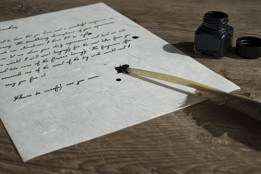 จดหมายที่เขียนด้วยขนและหมึก, ขนนก, ขน, กระดาษ, กระดาษ parchment, กระดาษทำด้วยมือ, โครงสร้างของกระดาษ, เครื่องเขียน, ออกจาก, ตัวอักษร, หมึก, ปากกา, โบราณ, เขียนใช้, เครื่องมือเขียน, การสื่อสาร, สื่อสาร, หมึก, ตบเบา ๆ , หยด, เย็บปักถักร้อย, สเปรย์, หมึก, แก้วหมึก, วอลล์เปเปอร์ HD